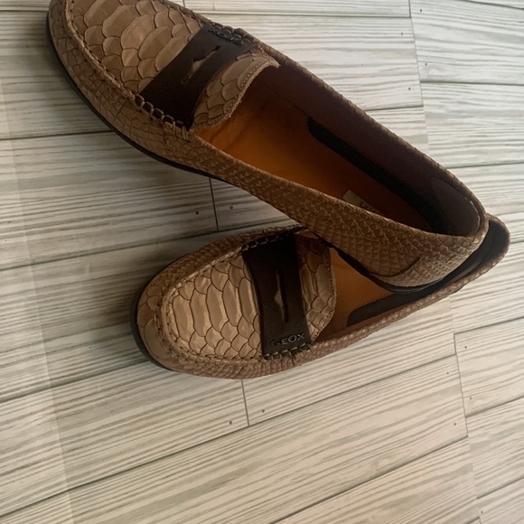 Comfy snake print loafer - Picture 2 of 4